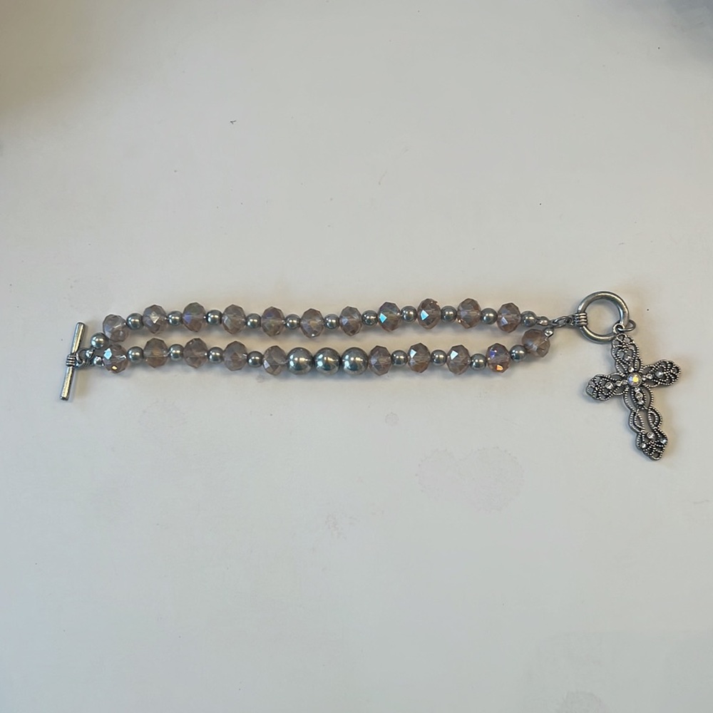 DoubleStrand Iridescent CrystalBeads & Silver Beads Bracelet with filigree Cross - Picture 4 of 5